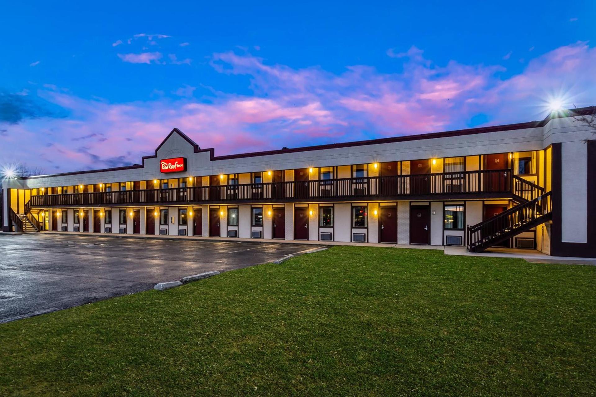 Red Roof Inn Scottsburg photo 5