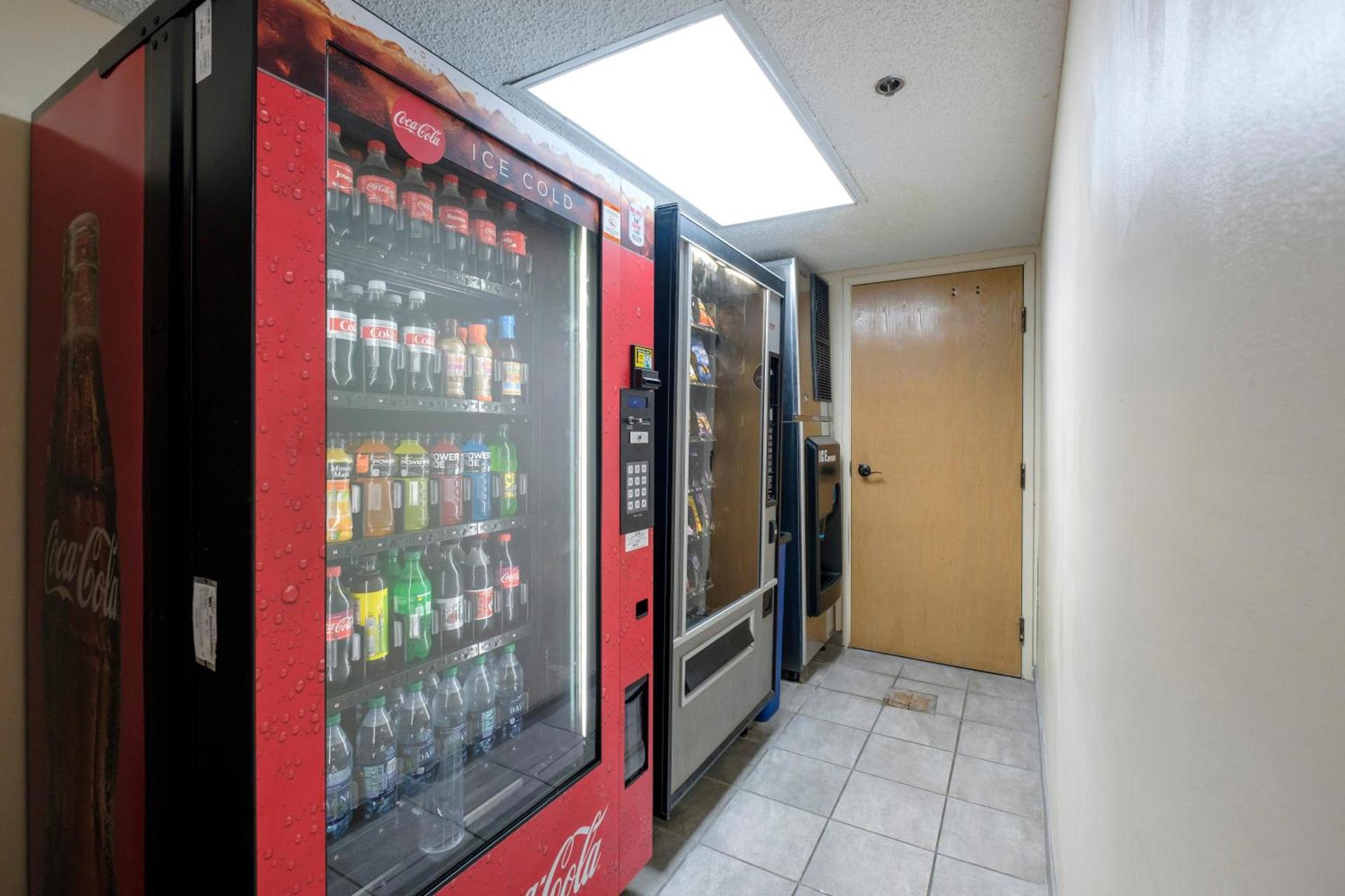 Red Roof Inn PLUS+ Palm Coast photo 14