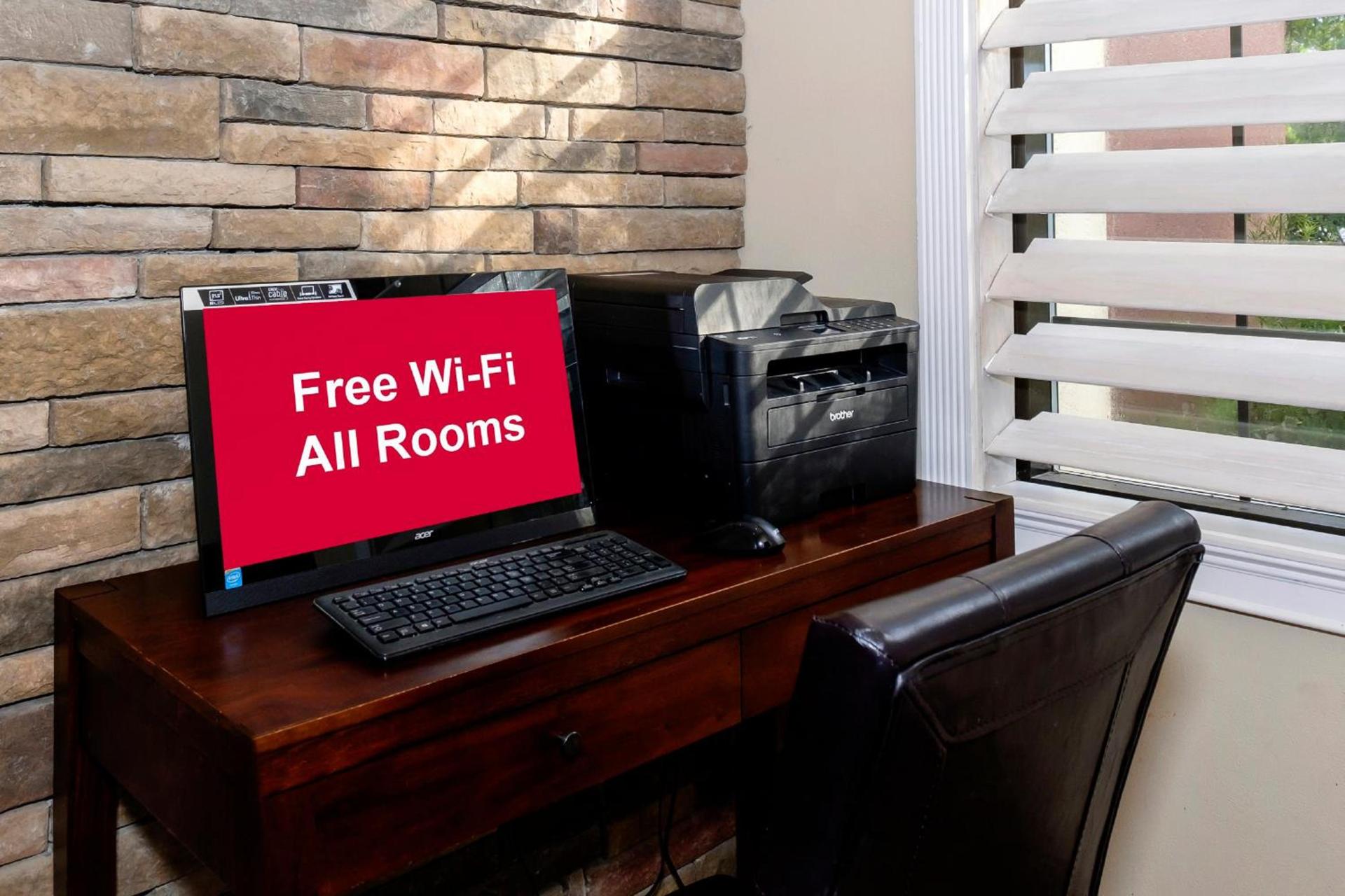 Red Roof Inn PLUS+ Palm Coast photo 13