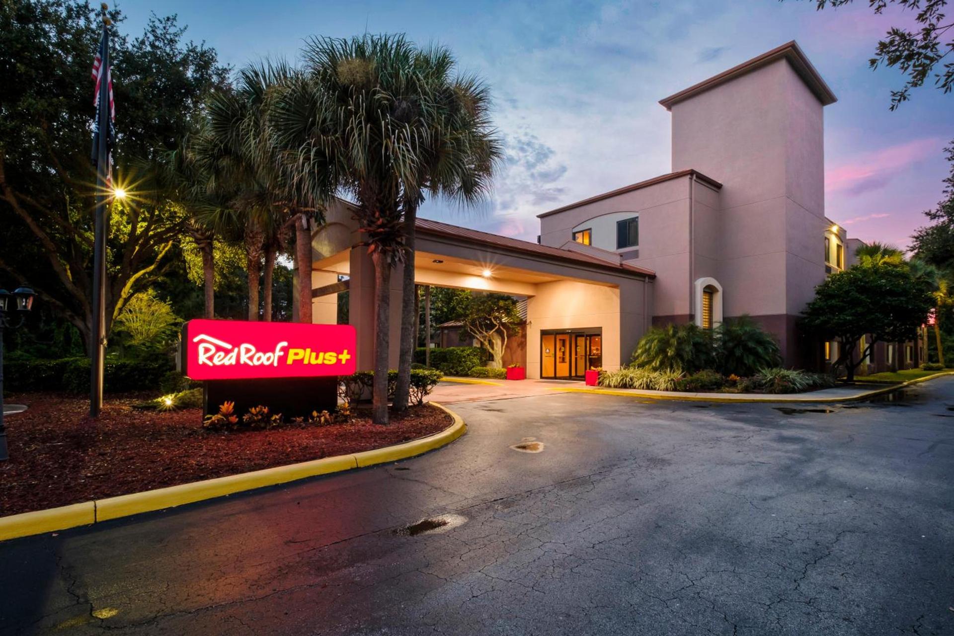 Red Roof Inn PLUS+ Palm Coast photo 3