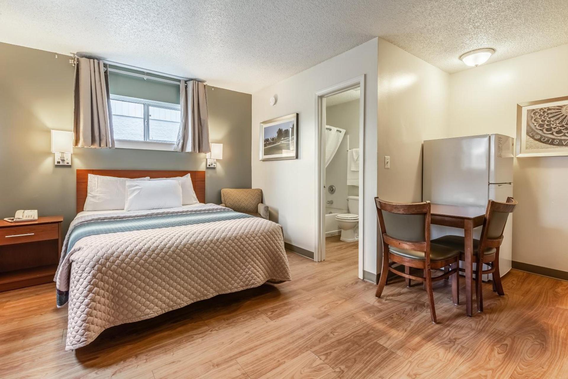 Birch Hill Suites Louisville photo 16