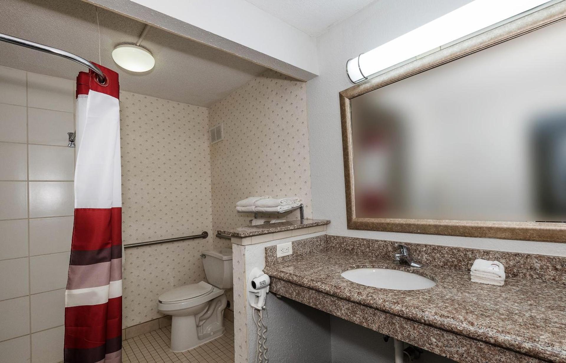 Horizon Inn & Suites photo 32