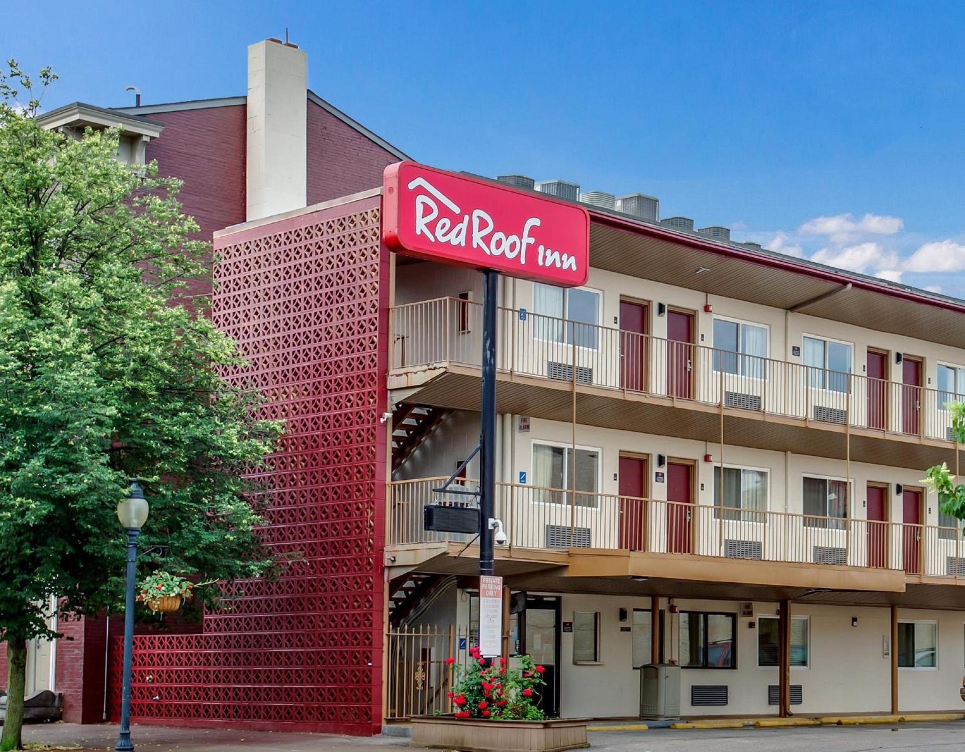 Red Roof Inn York Downtown photo 1