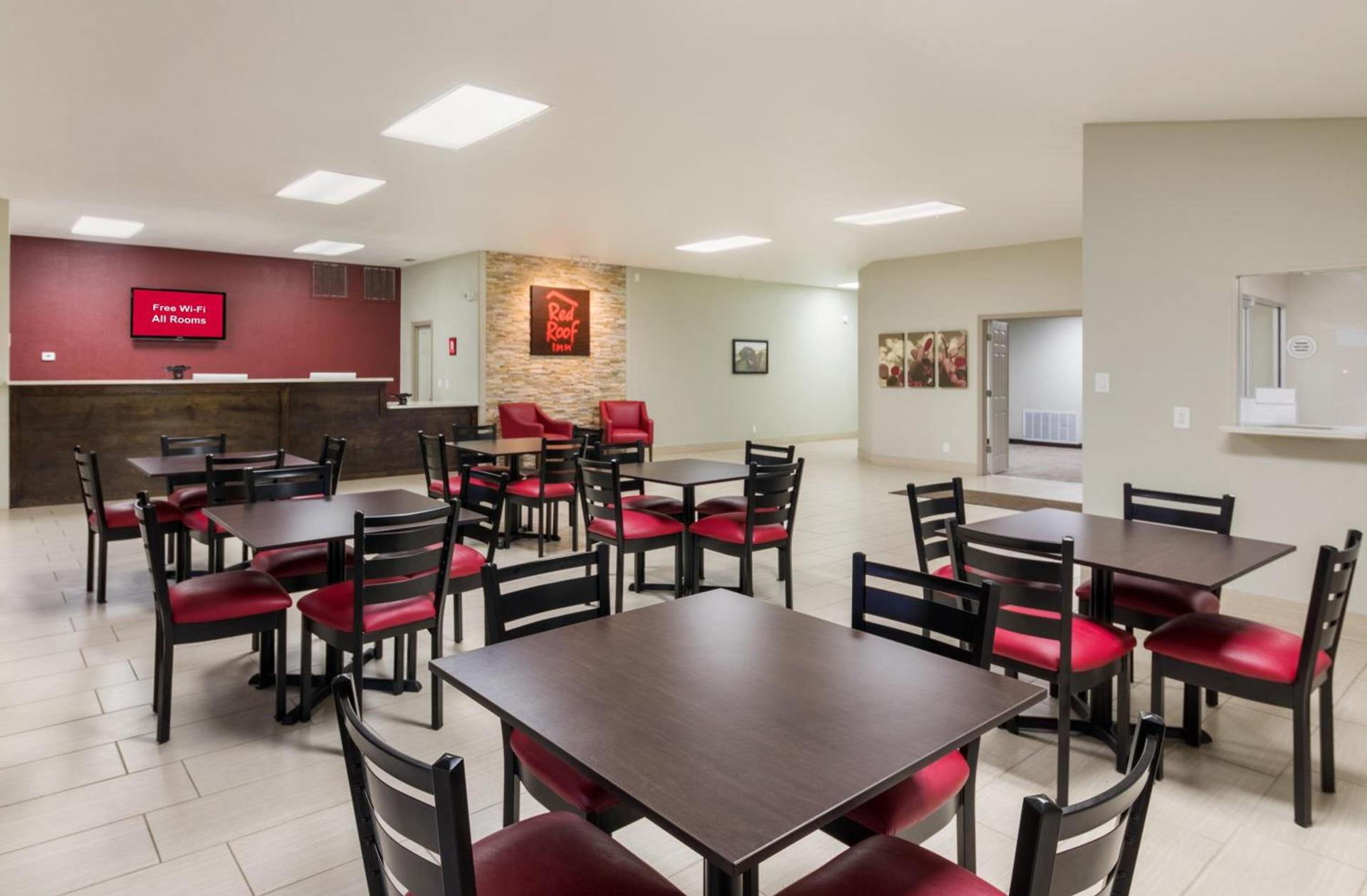 Red Roof Inn Temple photo 15