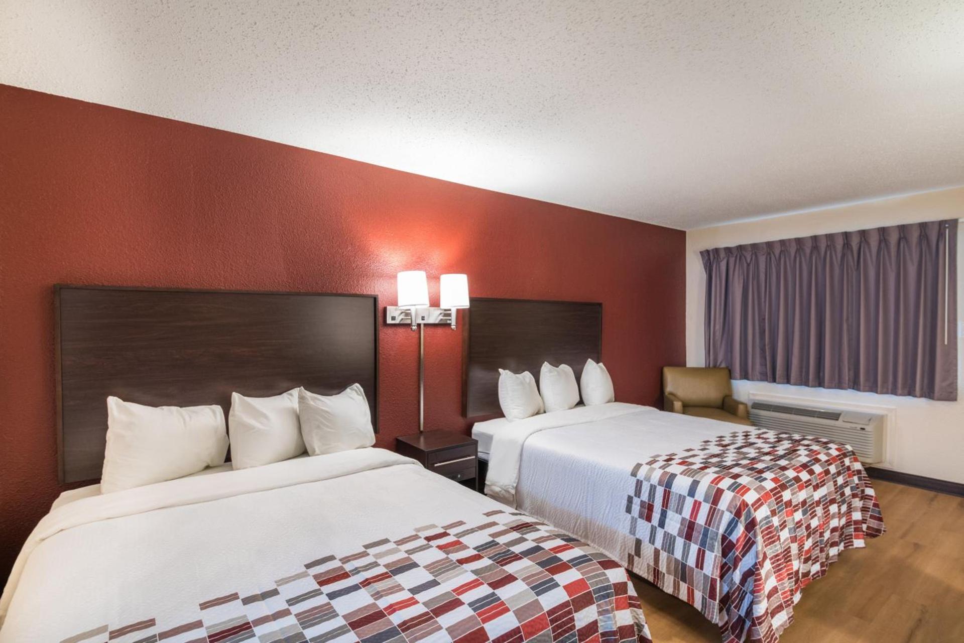 Red Roof Inn Temple photo 18