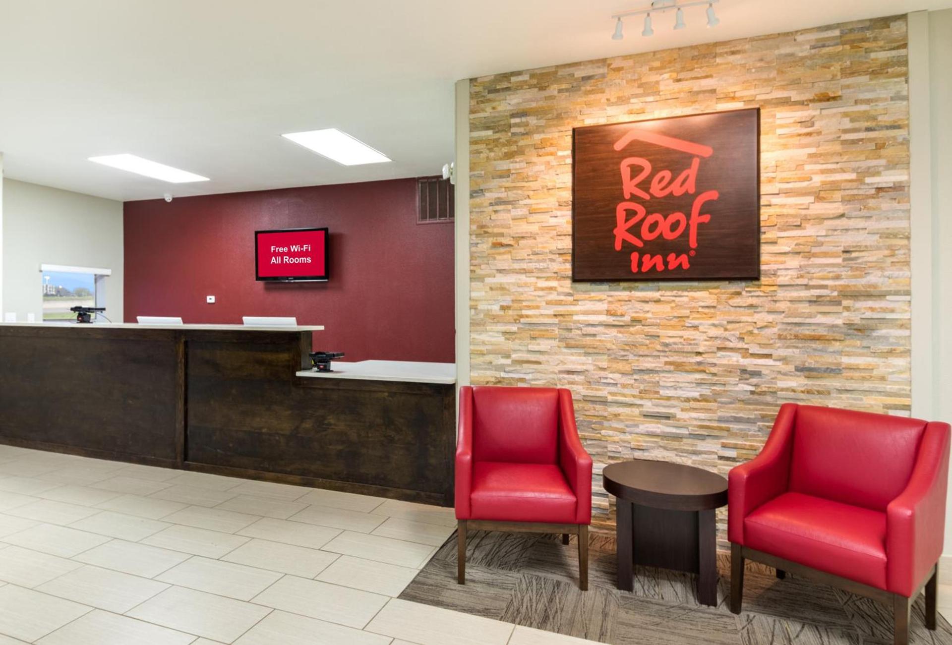 Red Roof Inn Temple photo 9