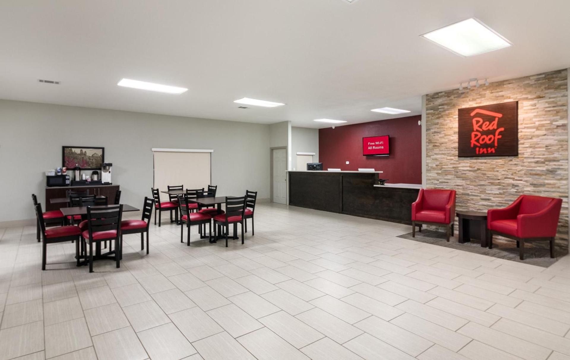 Red Roof Inn Temple photo 13