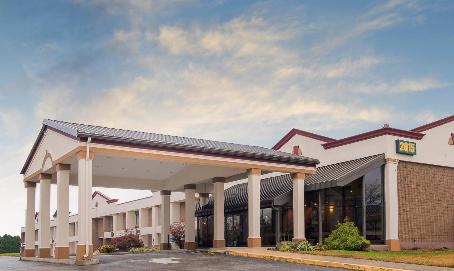 Red Roof Inn & Suites Mt Holly - McGuire AFB — hotel in Westampton Township