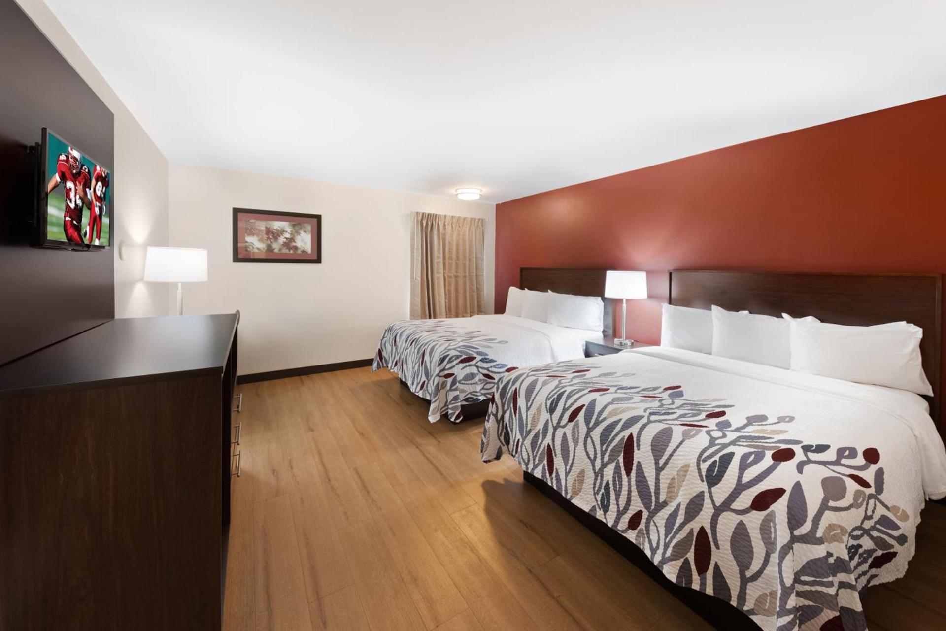 Red Roof Inn Fort Wayne photo 19