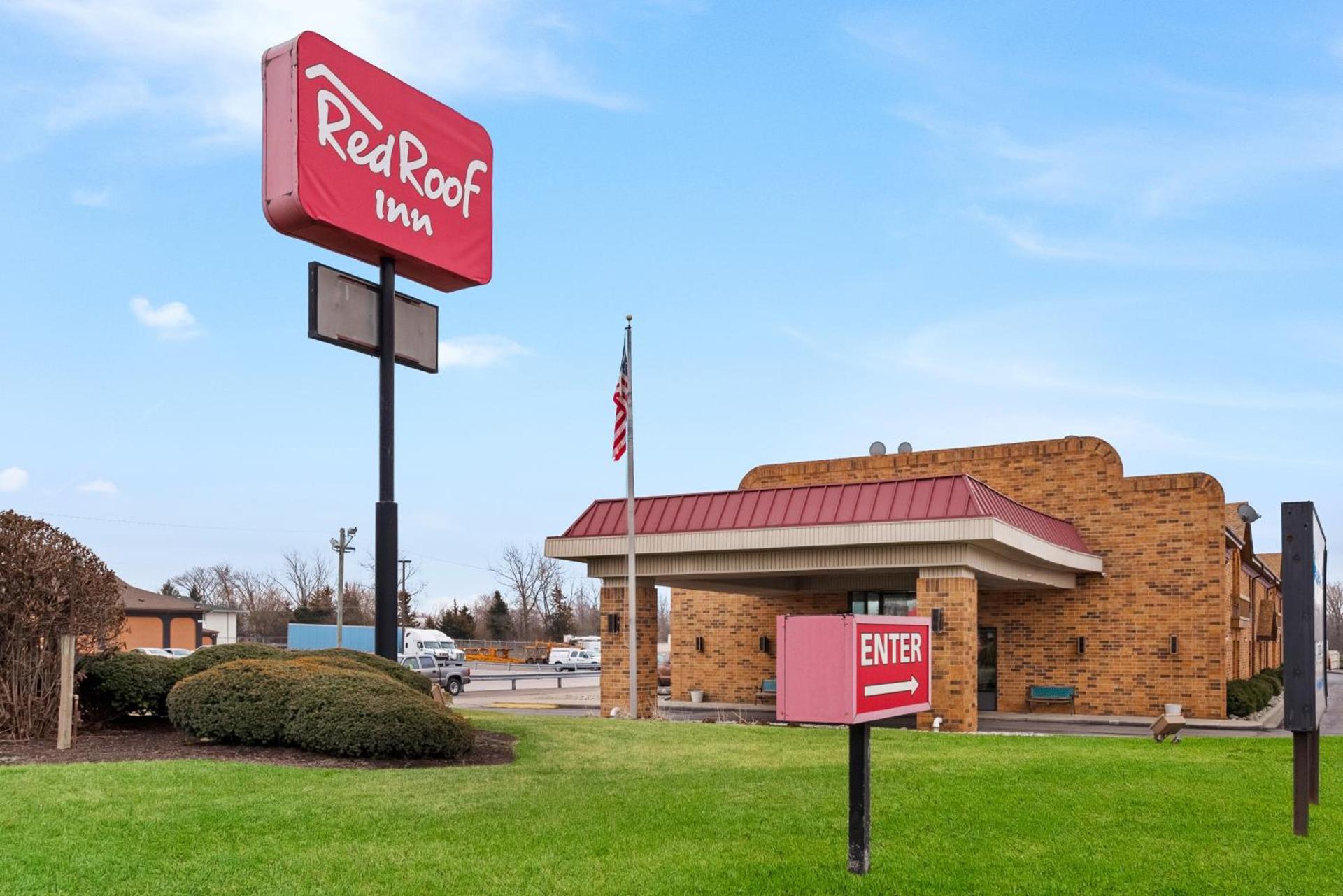 Red Roof Inn Fort Wayne photo 7