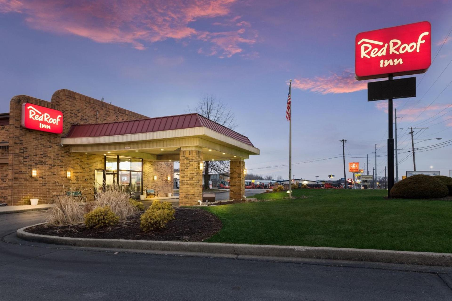 Red Roof Inn Fort Wayne photo 3