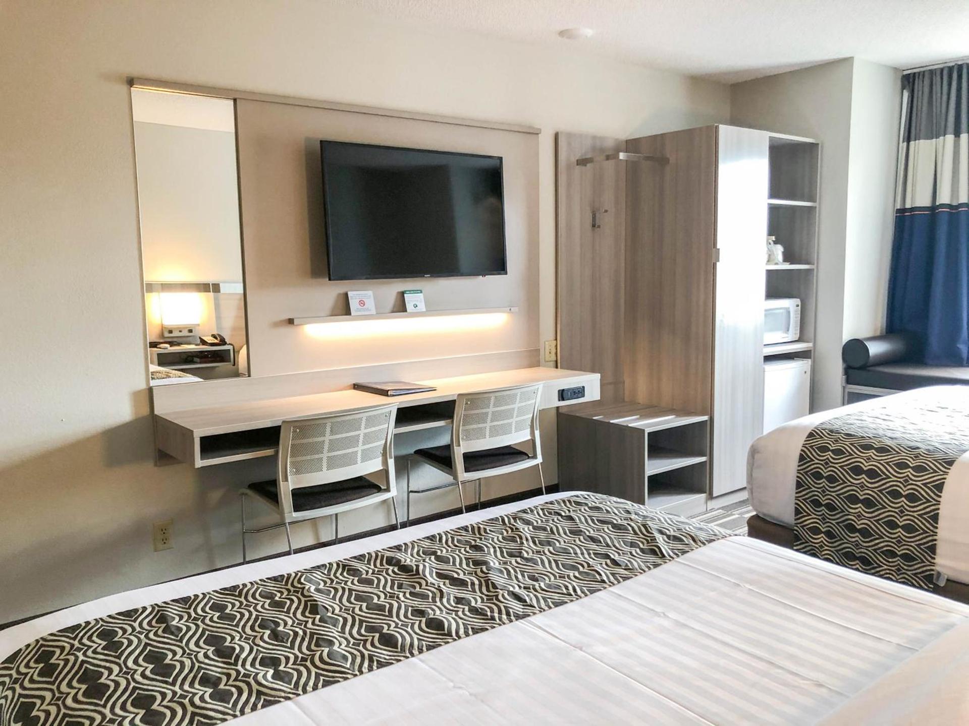 Microtel Inn & Suites by Wyndham Eagan/St Paul photo 2
