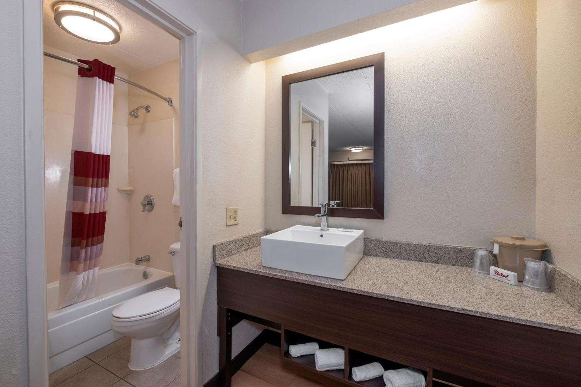 Red Roof Inn Washington DC-Lanham photo 27