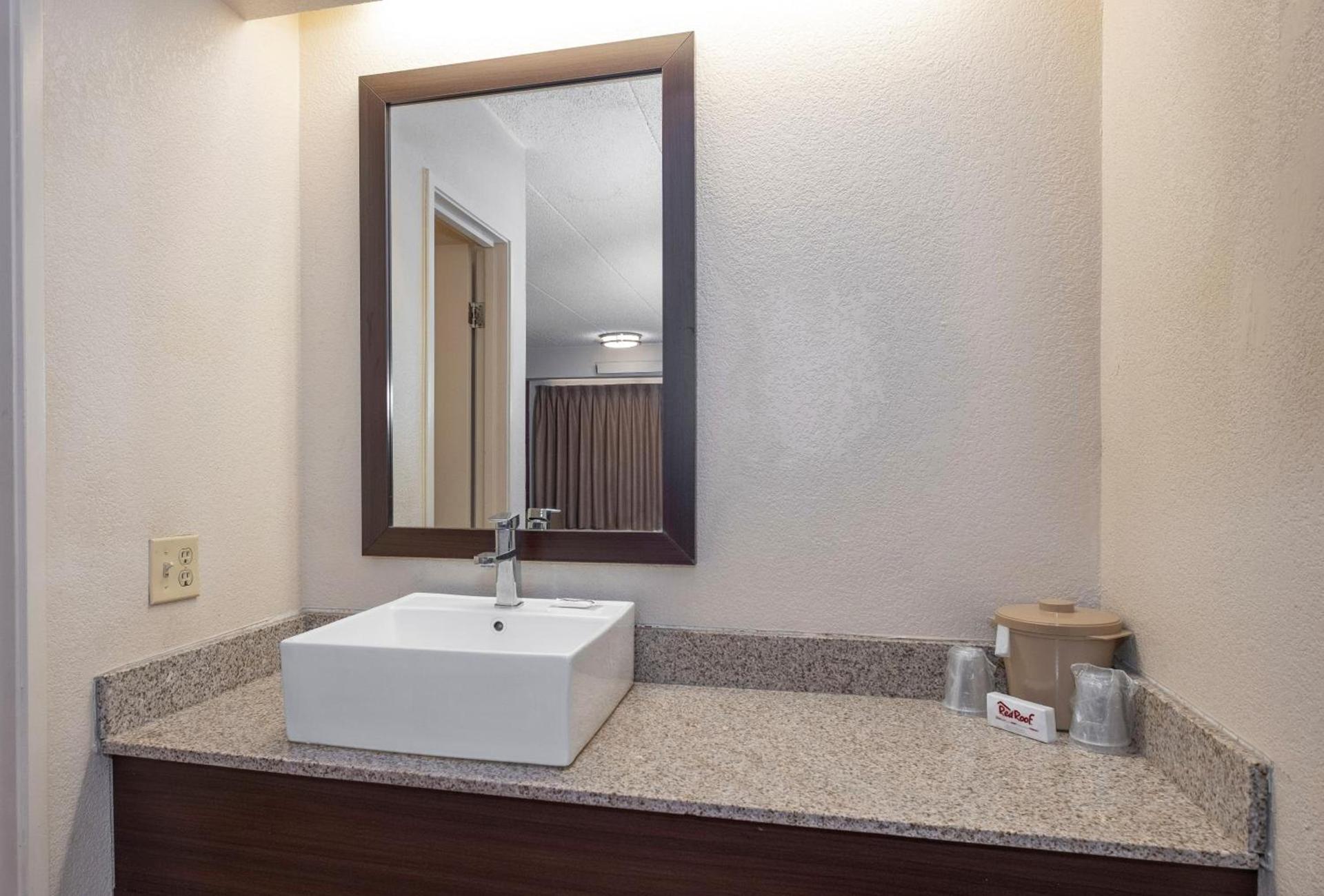 Red Roof Inn Washington DC-Lanham photo 28