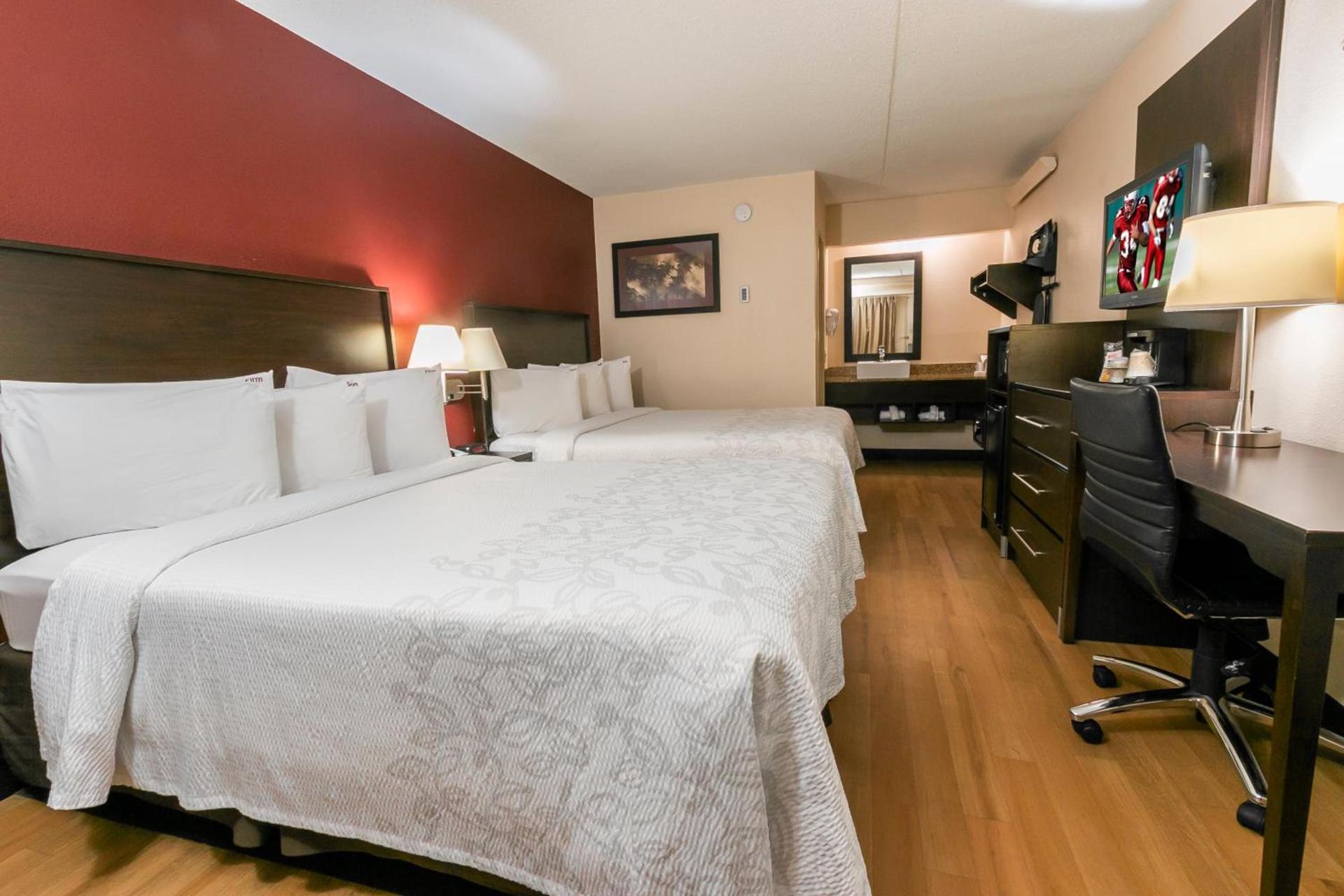 Red Roof Inn PLUS+ Columbus-Ohio State University OSU photo 14