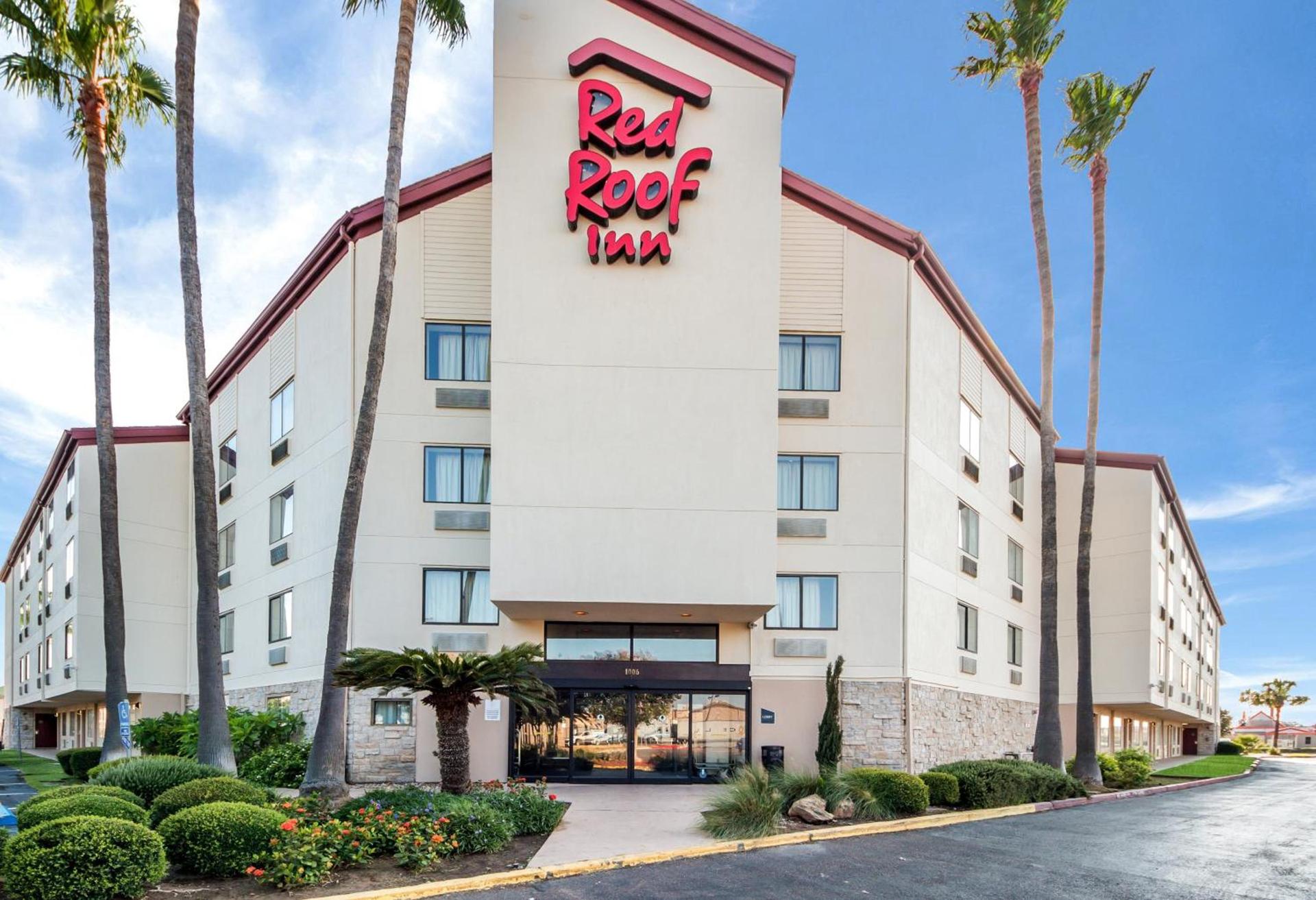 Red Roof Inn Laredo photo 4