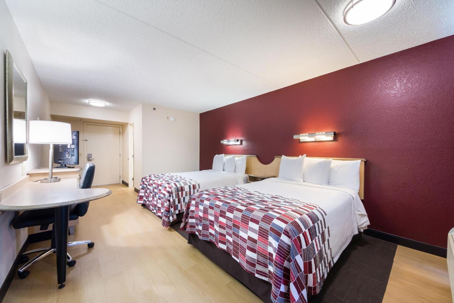 Red Roof Inn Laredo photo 27