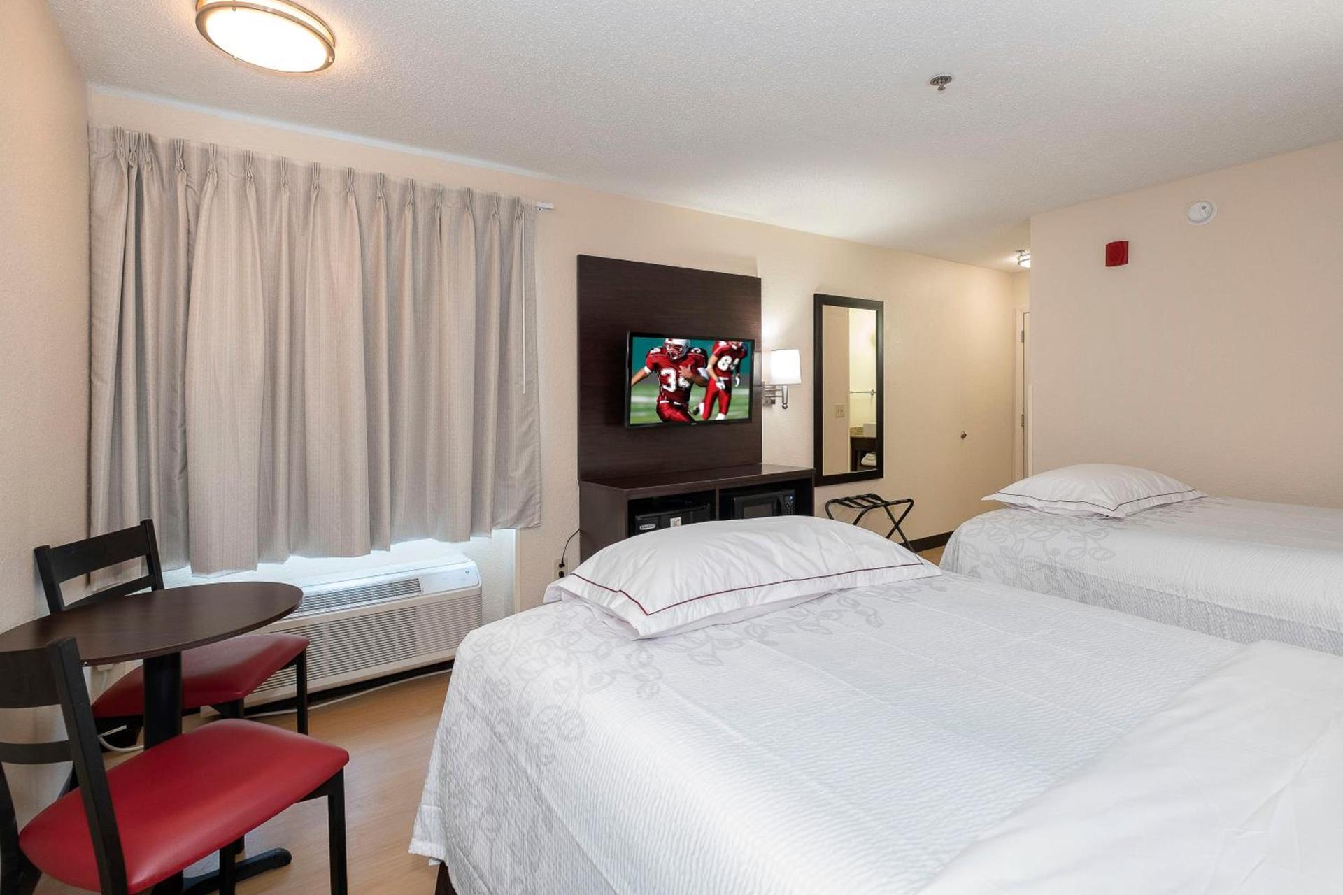 Red Roof Inn PLUS+ Jacksonville – Southpoint photo 16