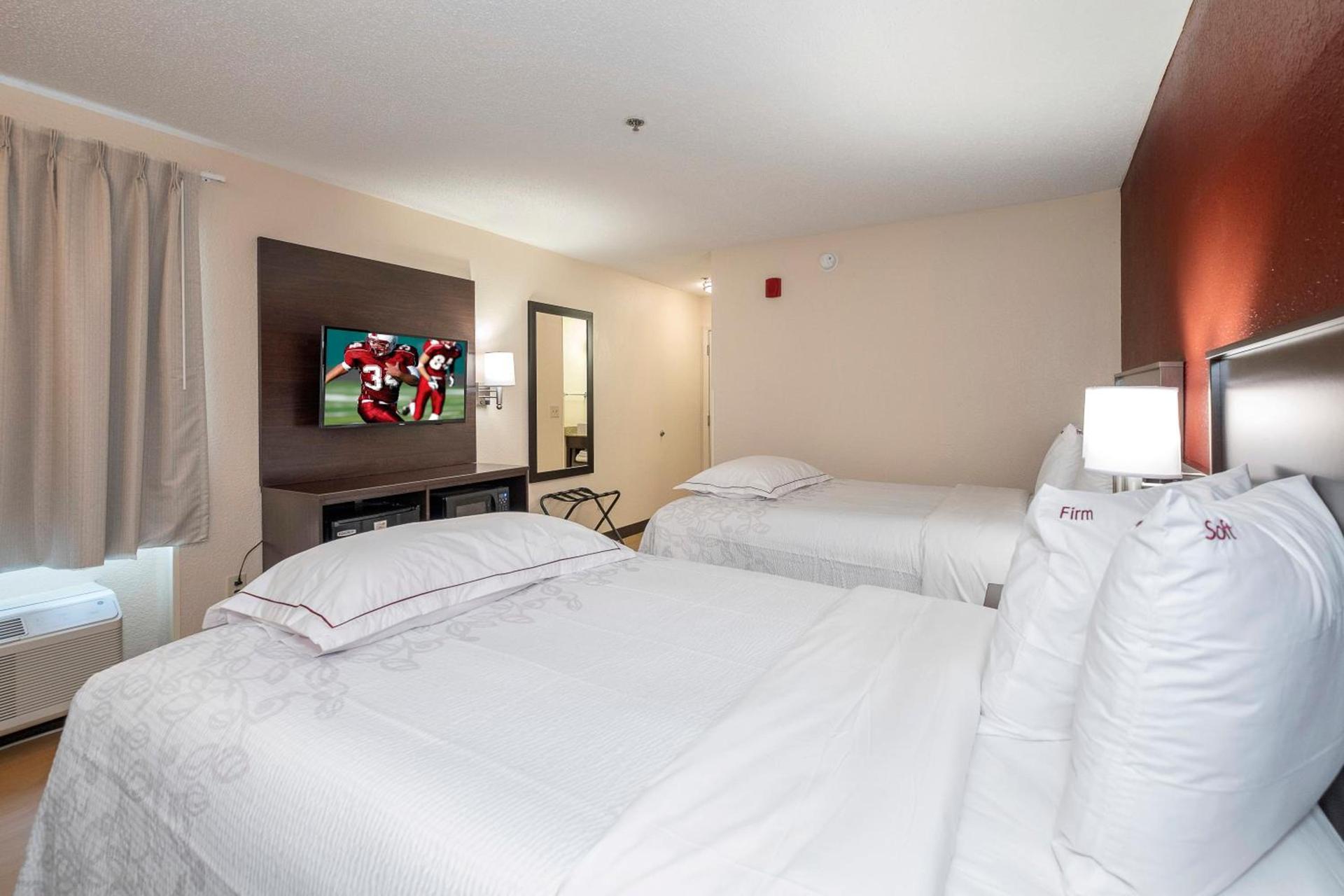 Red Roof Inn PLUS+ Jacksonville – Southpoint photo 17