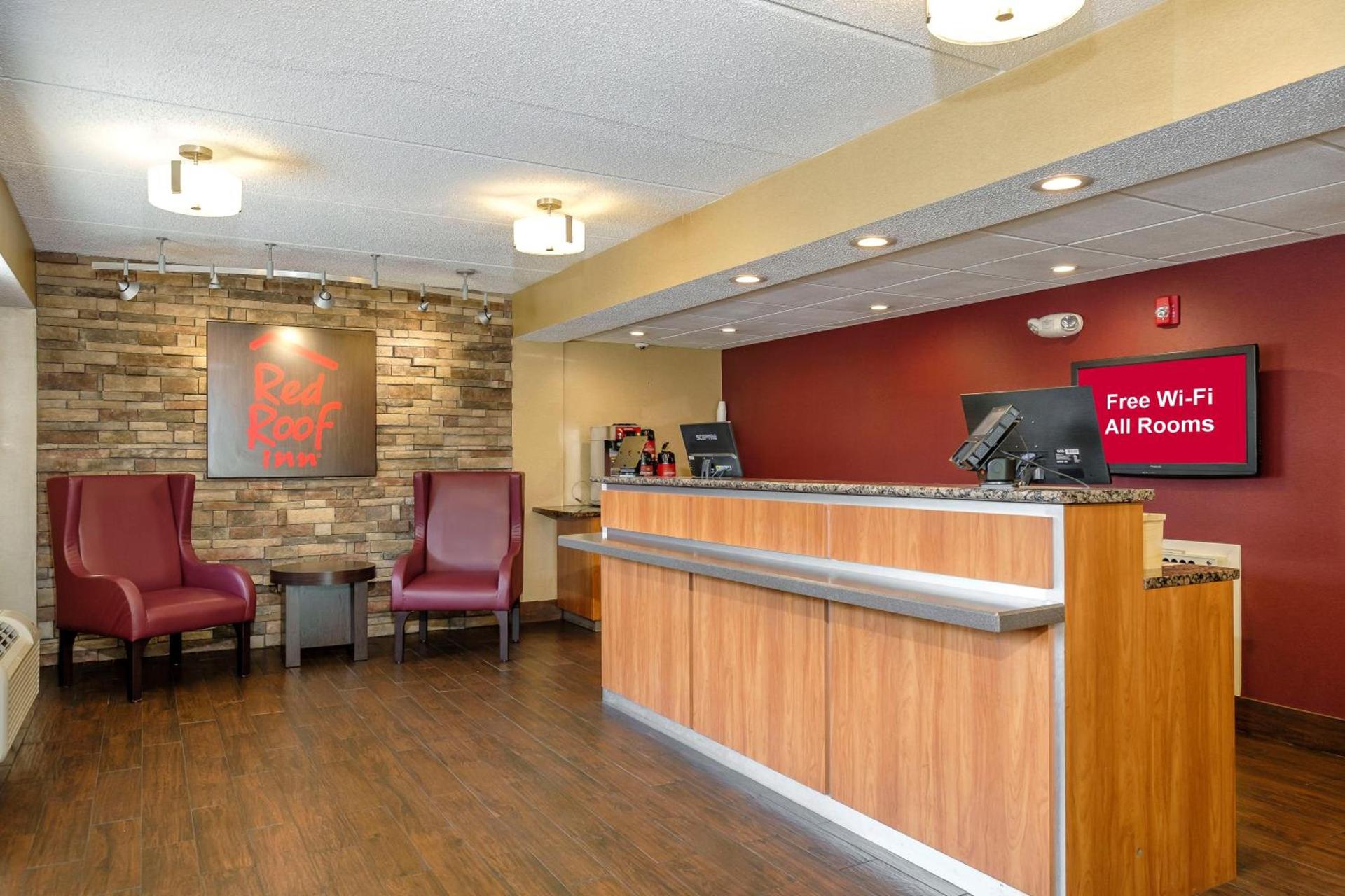 Red Roof Inn Tallahassee - University photo 6
