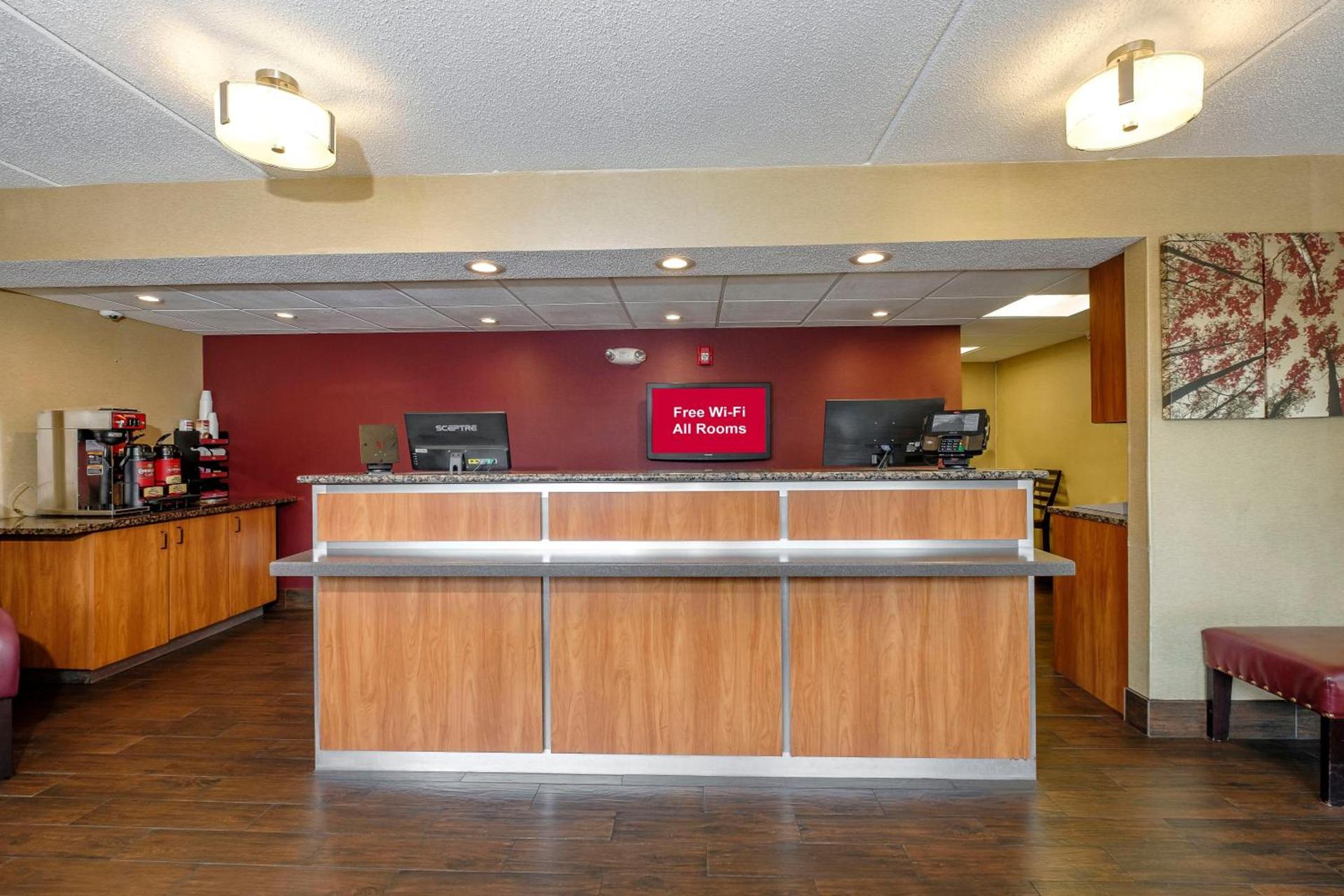 Red Roof Inn Tallahassee - University photo 7
