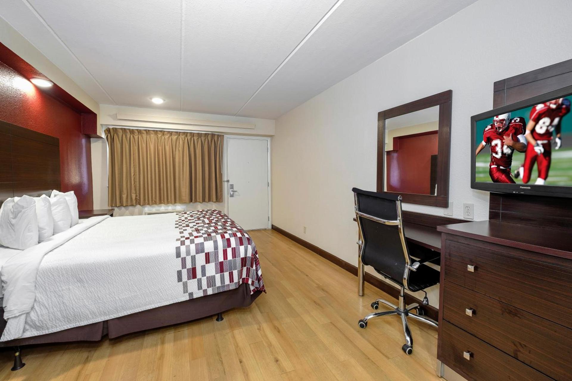 Red Roof Inn Tallahassee - University photo 25