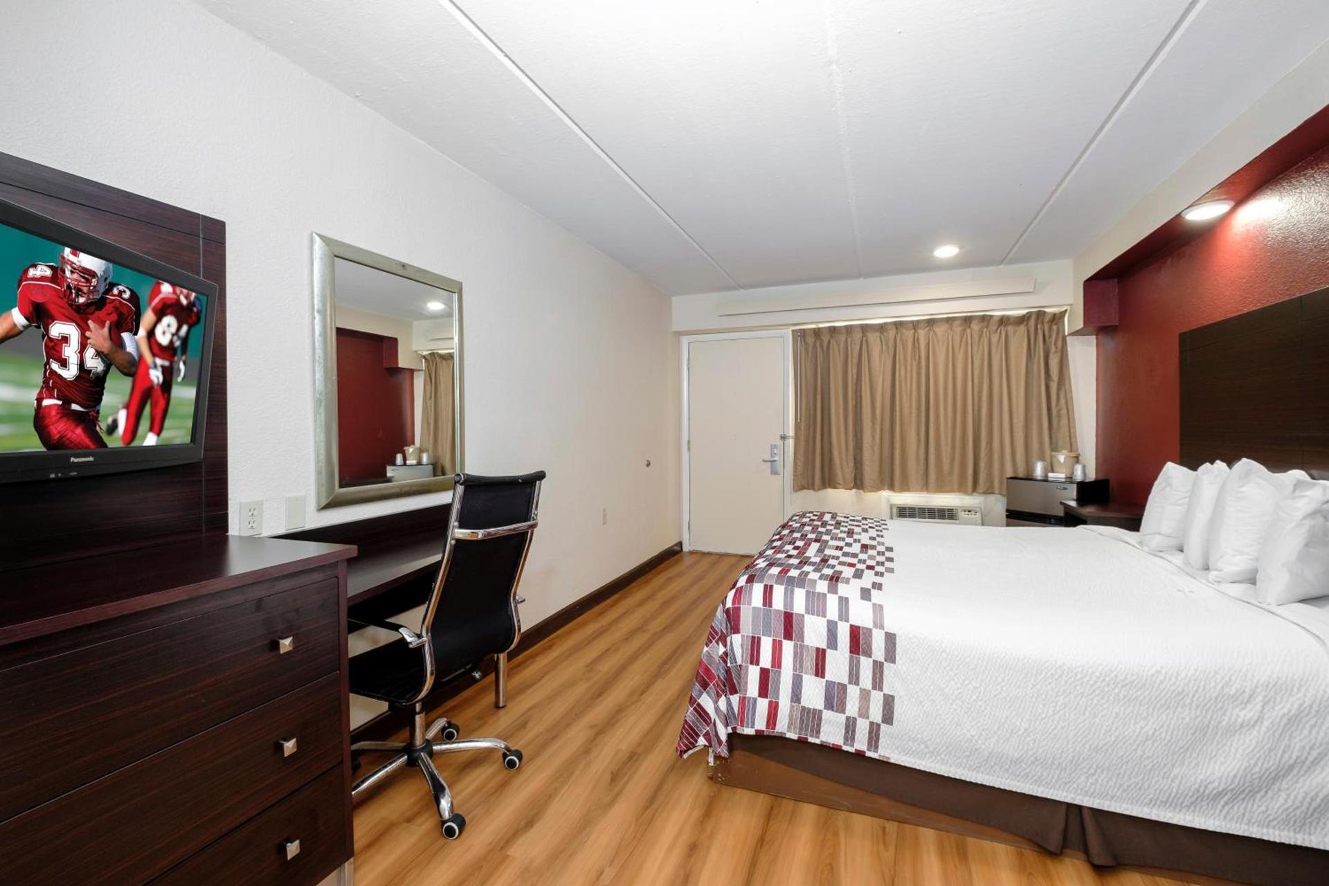 Red Roof Inn Tallahassee - University photo 26