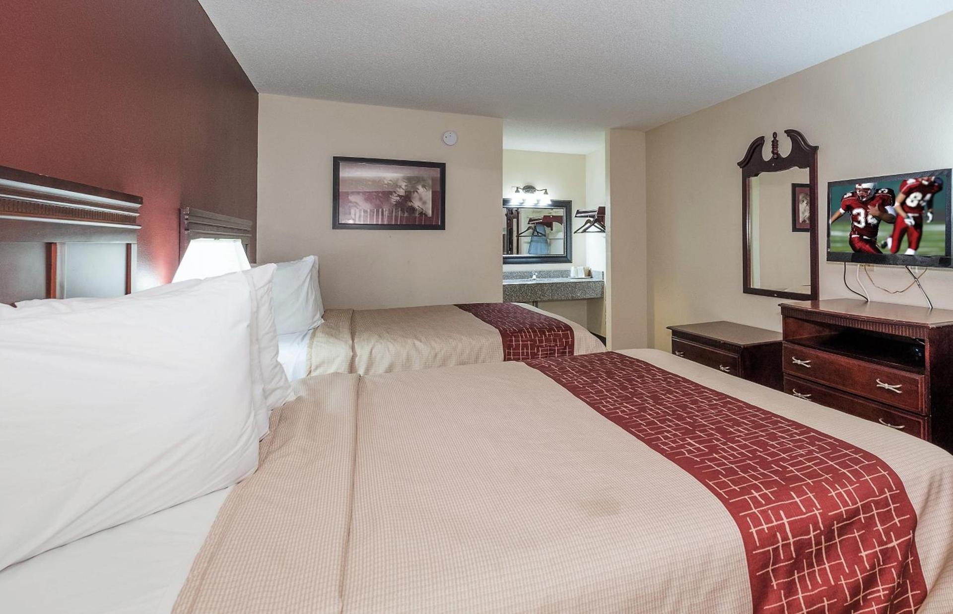 Red Roof Inn Chipley photo 7
