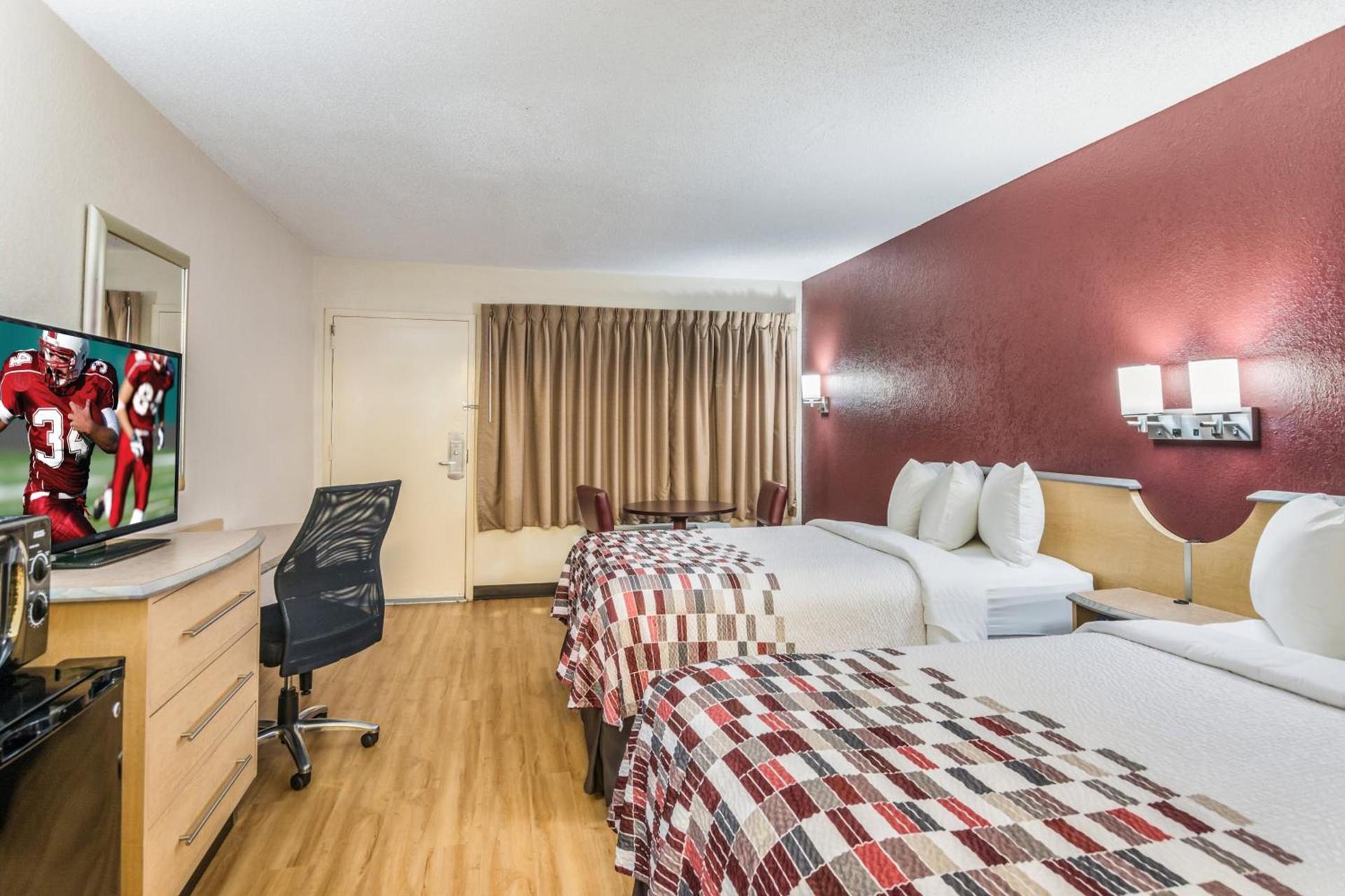 Red Roof Inn Williamsburg photo 27