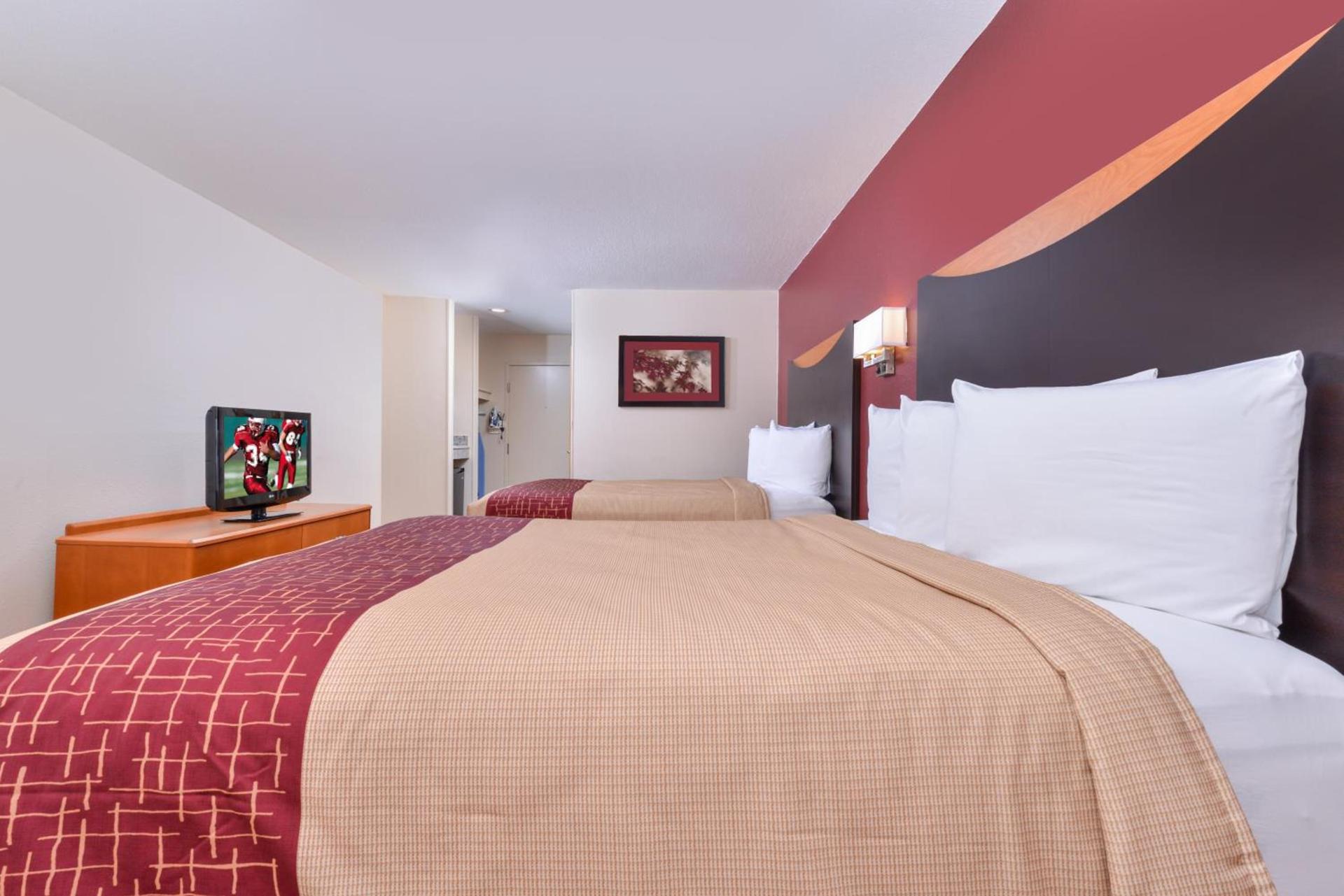 Red Roof Inn & Suites Danville, IL photo 21