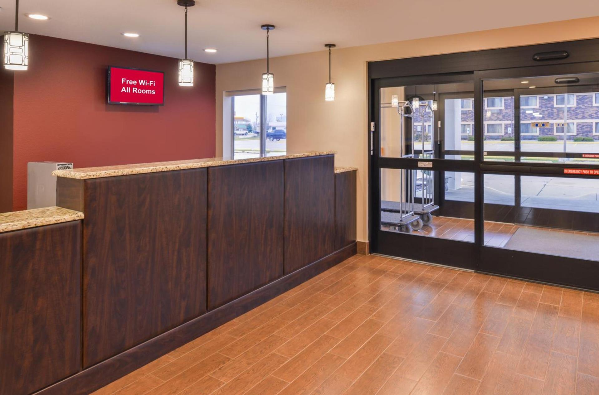 Red Roof Inn & Suites Danville, IL photo 3