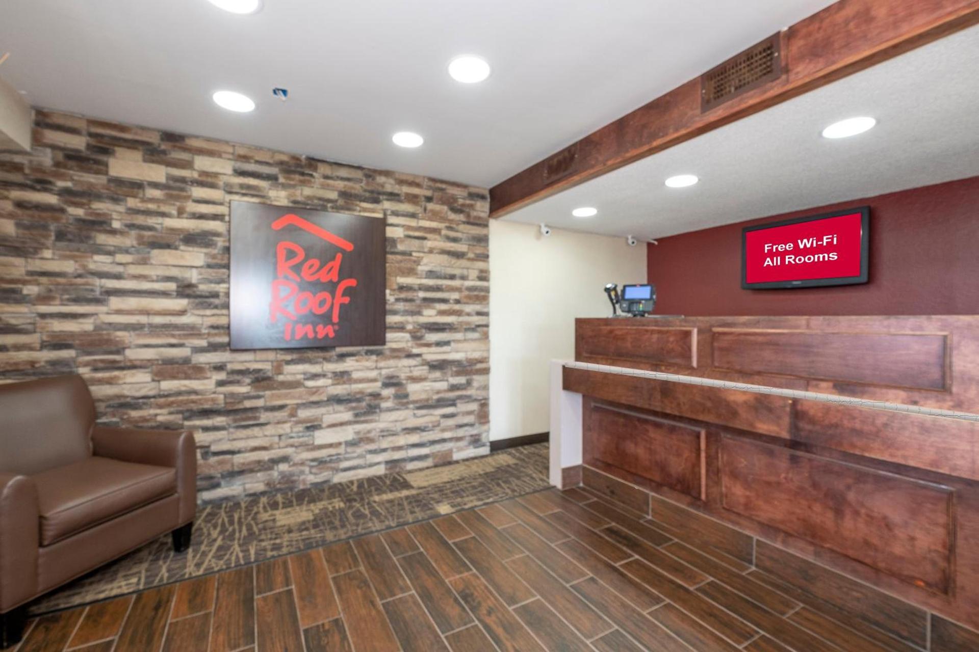 Red Roof Inn Jackson North – Ridgeland photo 24