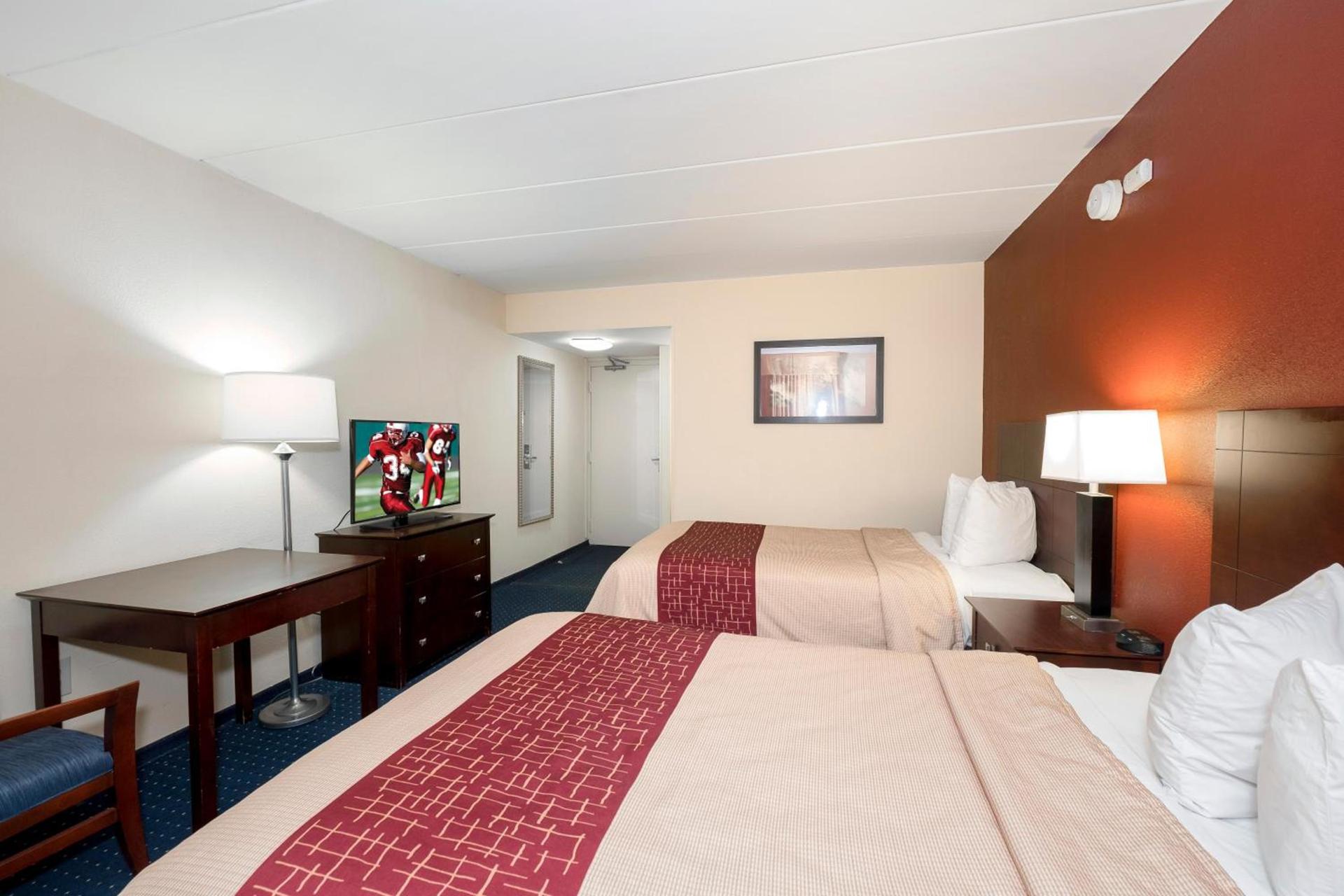 Red Roof Inn Annapolis photo 9