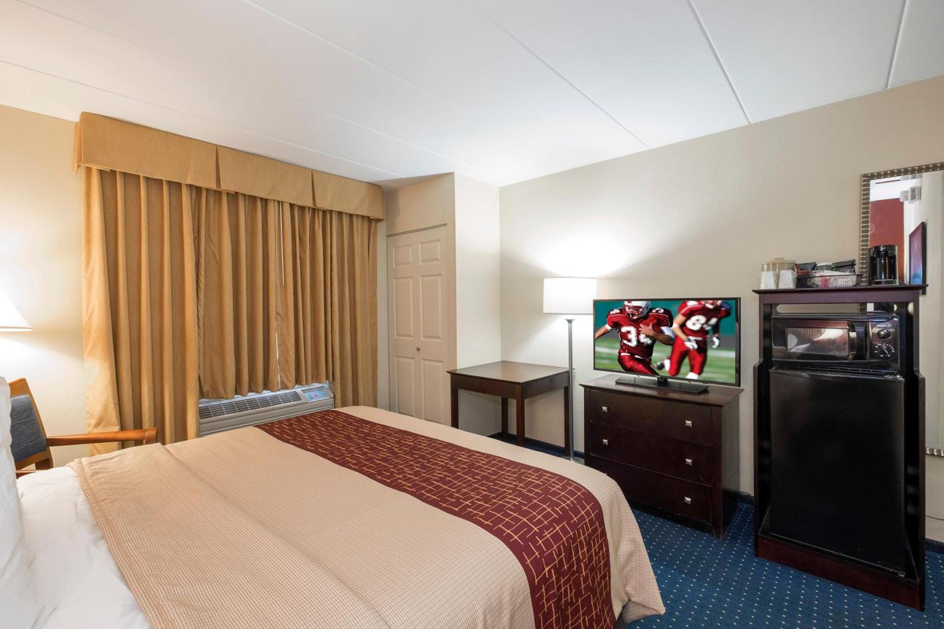 Red Roof Inn Annapolis photo 20