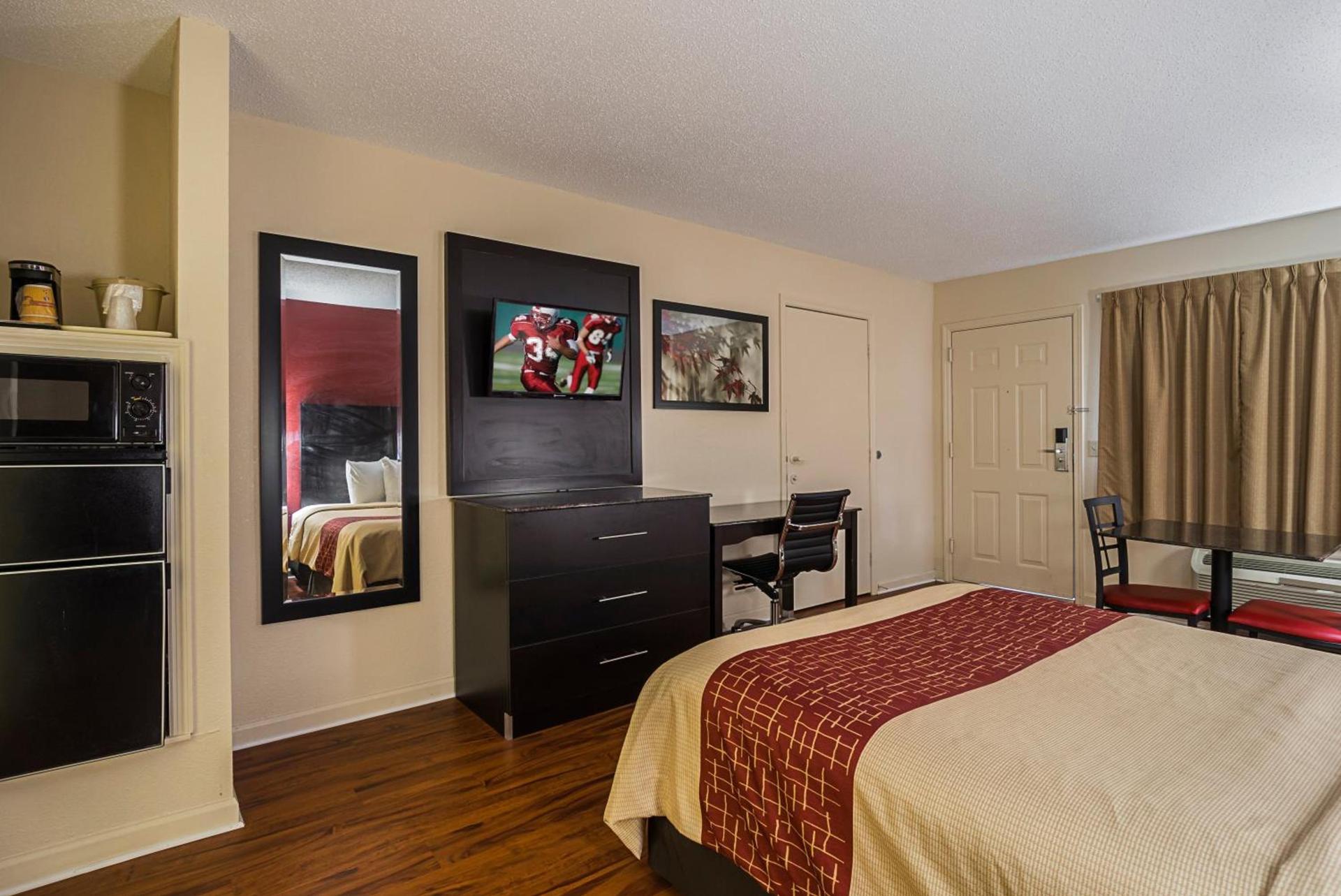 Red Roof Inn & Suites Scottsboro photo 37