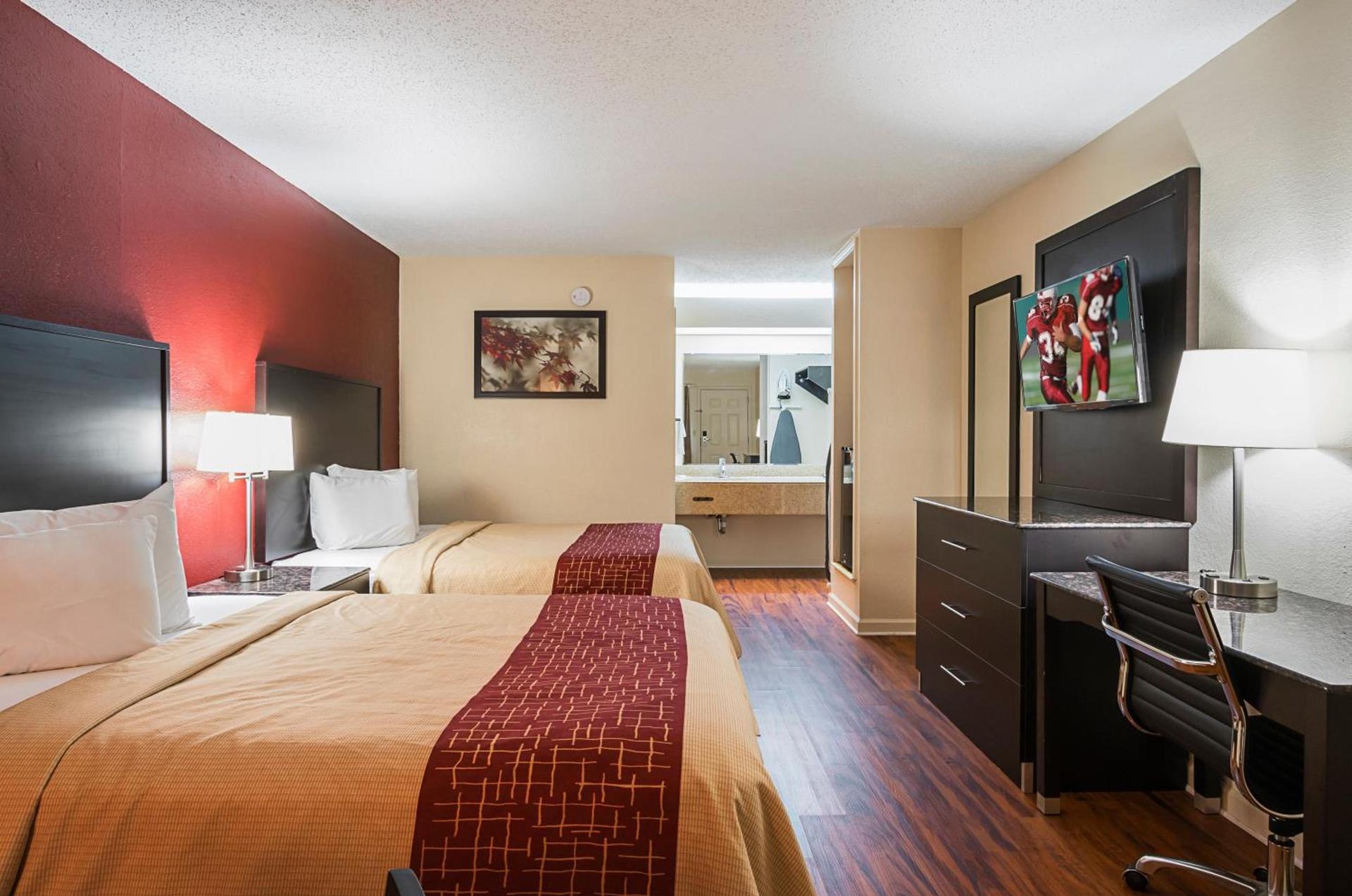 Red Roof Inn & Suites Scottsboro photo 19