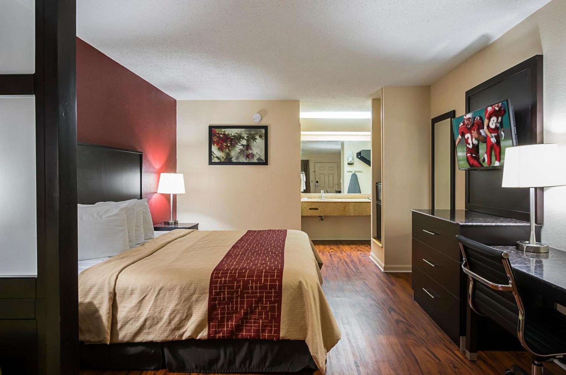 Red Roof Inn & Suites Scottsboro photo 28