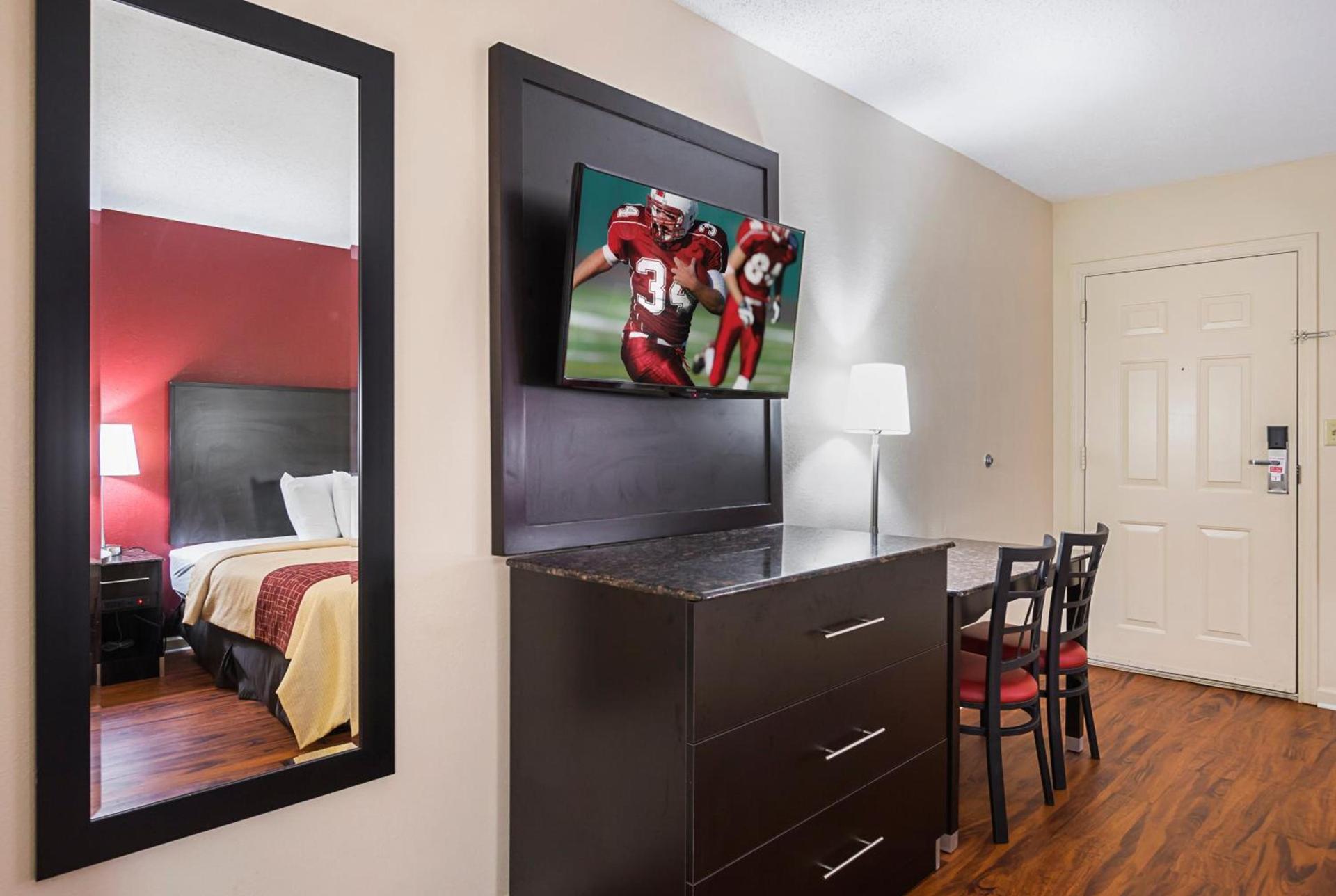 Red Roof Inn & Suites Scottsboro photo 34