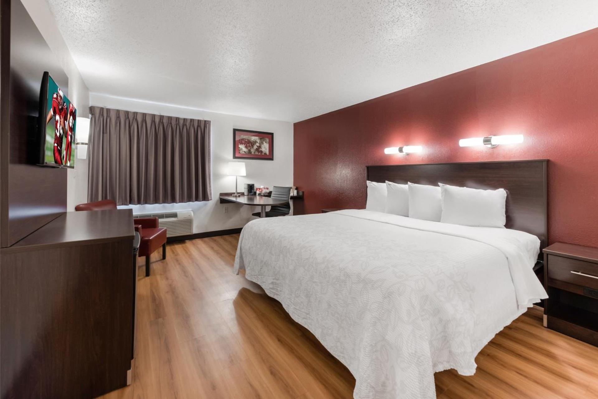 Red Roof Inn PLUS+ Columbus - Worthington photo 20