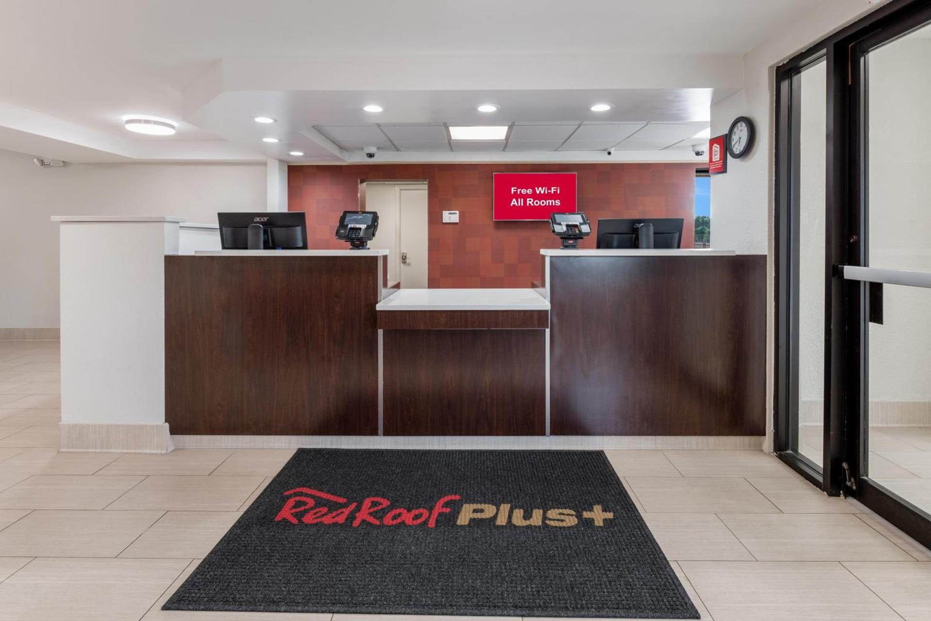 Red Roof Inn PLUS+ Columbus - Worthington photo 7