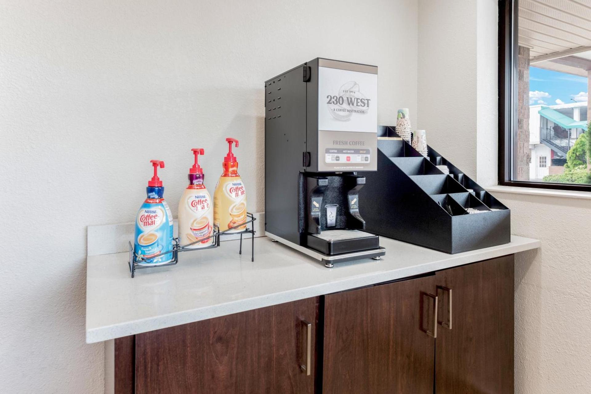 Red Roof Inn PLUS+ Columbus - Worthington photo 10
