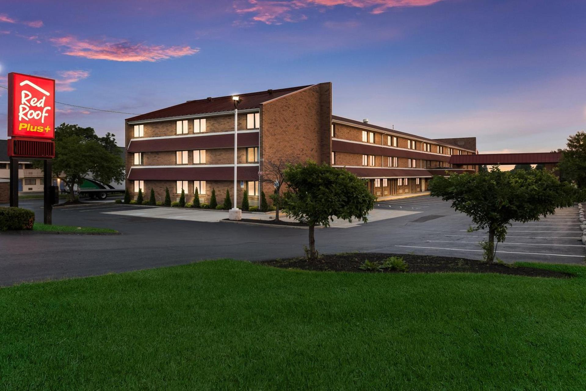 Red Roof Inn PLUS+ Columbus - Worthington photo 3