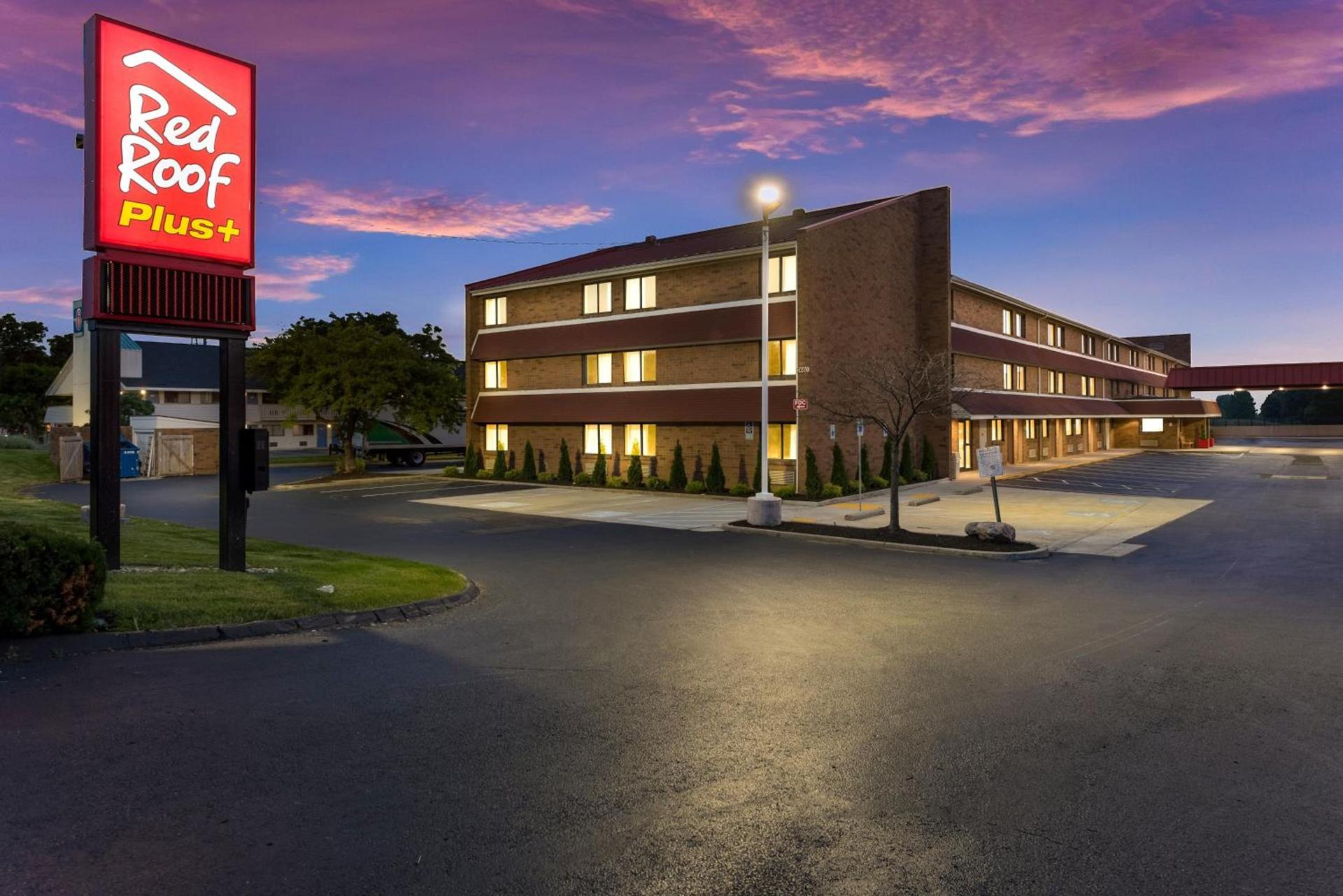 Red Roof Inn PLUS+ Columbus - Worthington photo 5