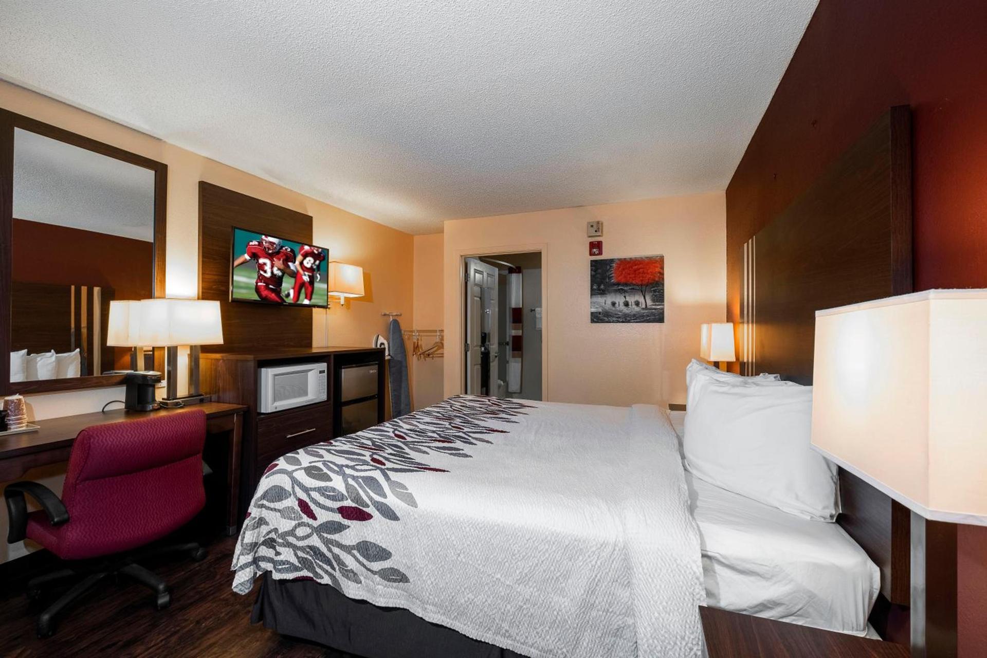 Red Roof Inn Valdosta - University photo 20