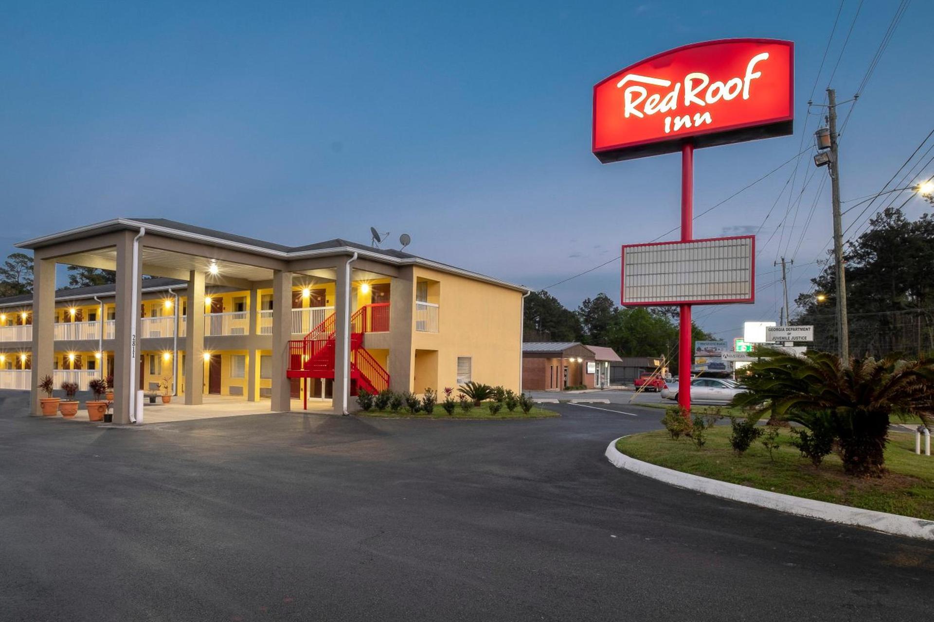 Red Roof Inn Valdosta - University photo 6