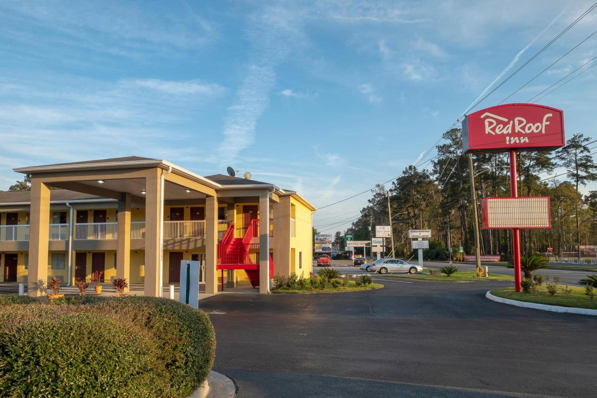 Red Roof Inn Valdosta - University photo 1