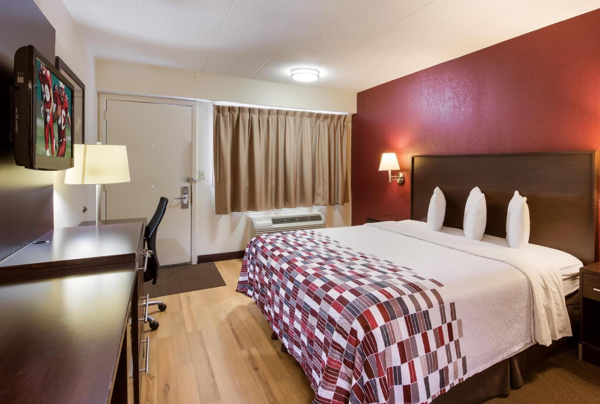 Red Roof Inn Cincinnati East - Beechmont photo 20