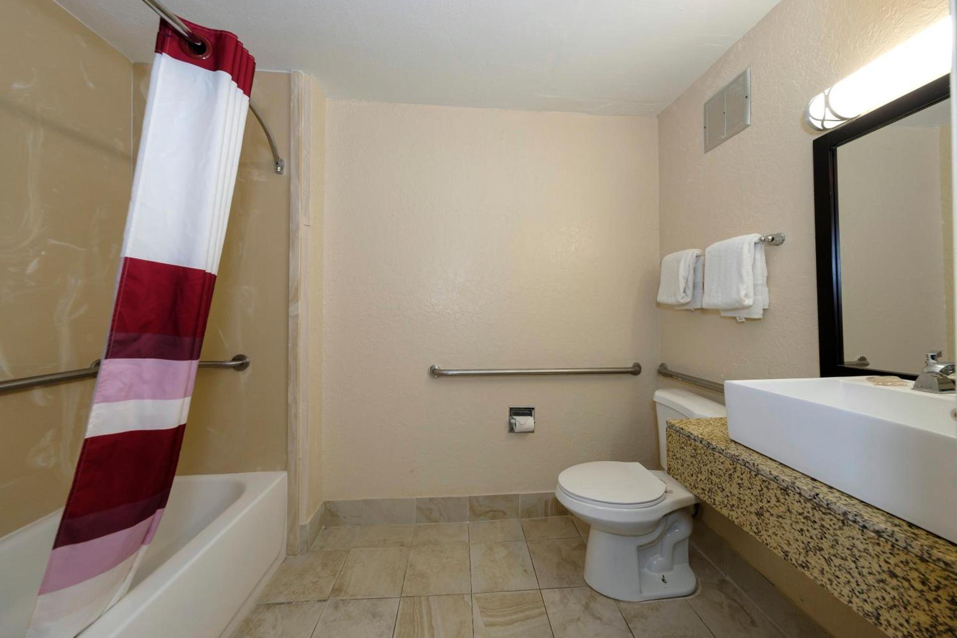Red Roof Inn Jacksonville - Cruise Port photo 22