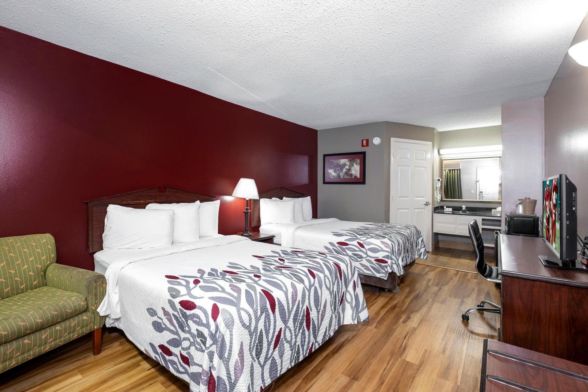 Red Roof Inn & Suites Wilson photo 15