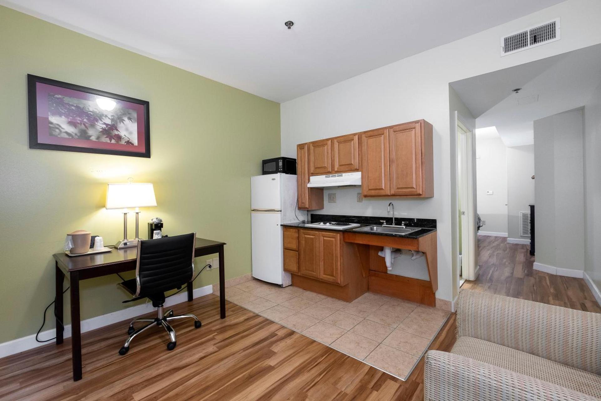 Red Roof Inn & Suites Wilson photo 36